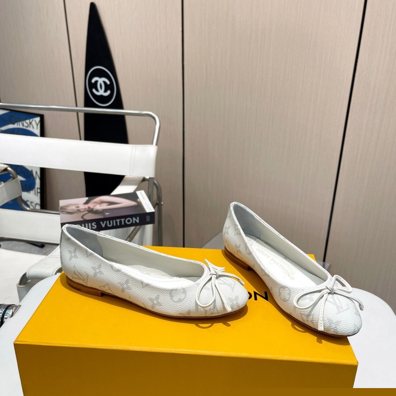 LV flat shoes